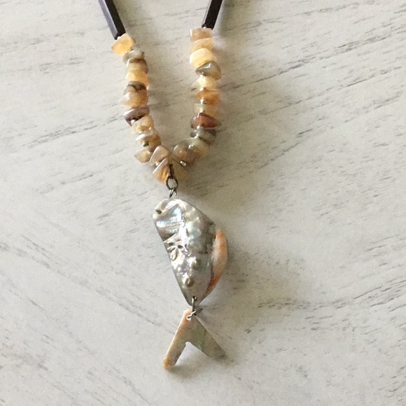 Shell necklace. - Picture 3 of 5